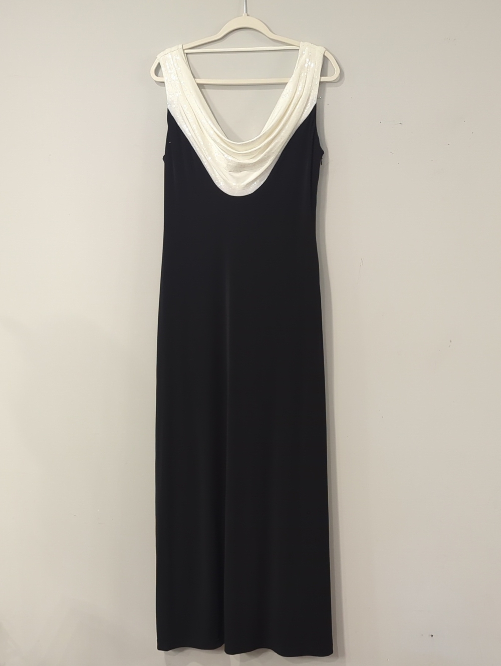 Calvin Klein Formal Dress Black Tie size 10 Sequins Full Length